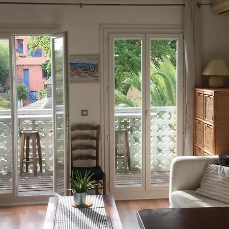 Avec Terrasse Bodega * 卡内